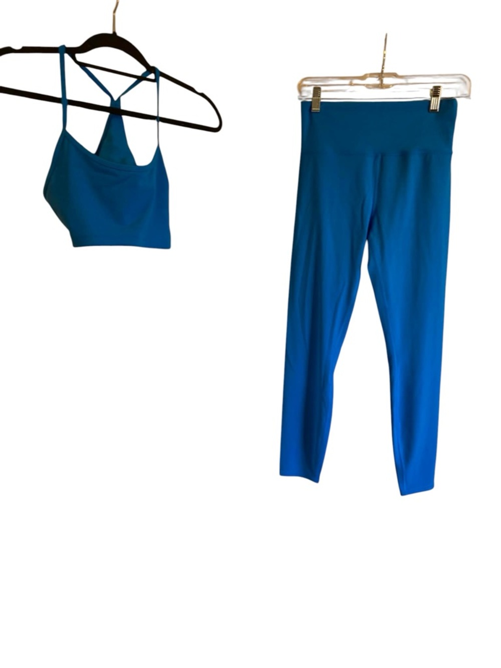NWT Vuori all the feels leggings & bra set REGATTA BLUE Size M - Picture 2 of 6